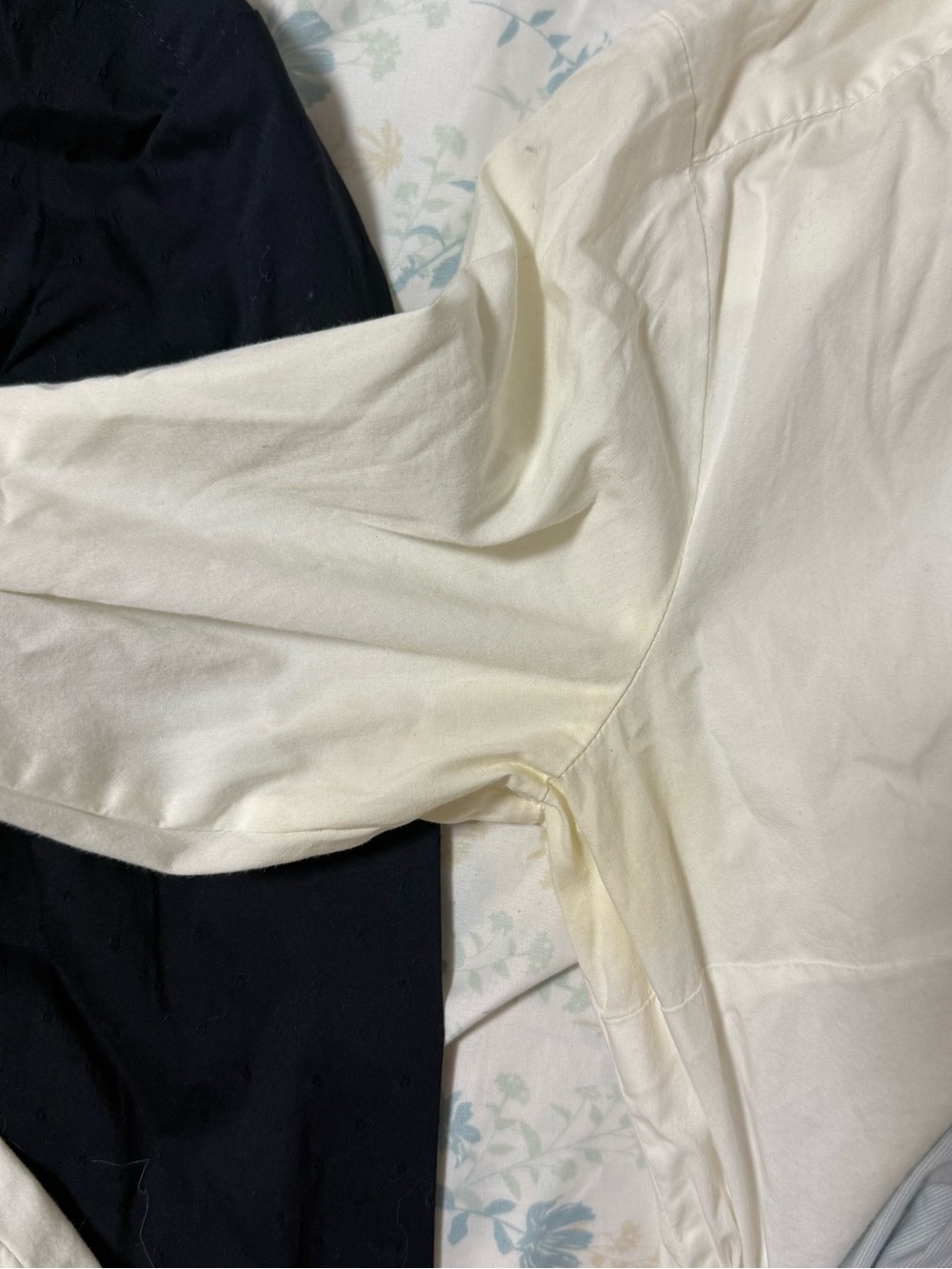 H&M Women's Button-Down Shirt Trio in Black, Cream & Light Blue - Picture 4 of 5